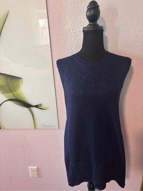 shirt size small